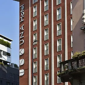 Unahotels Mediterraneo 4*, Milán Italia